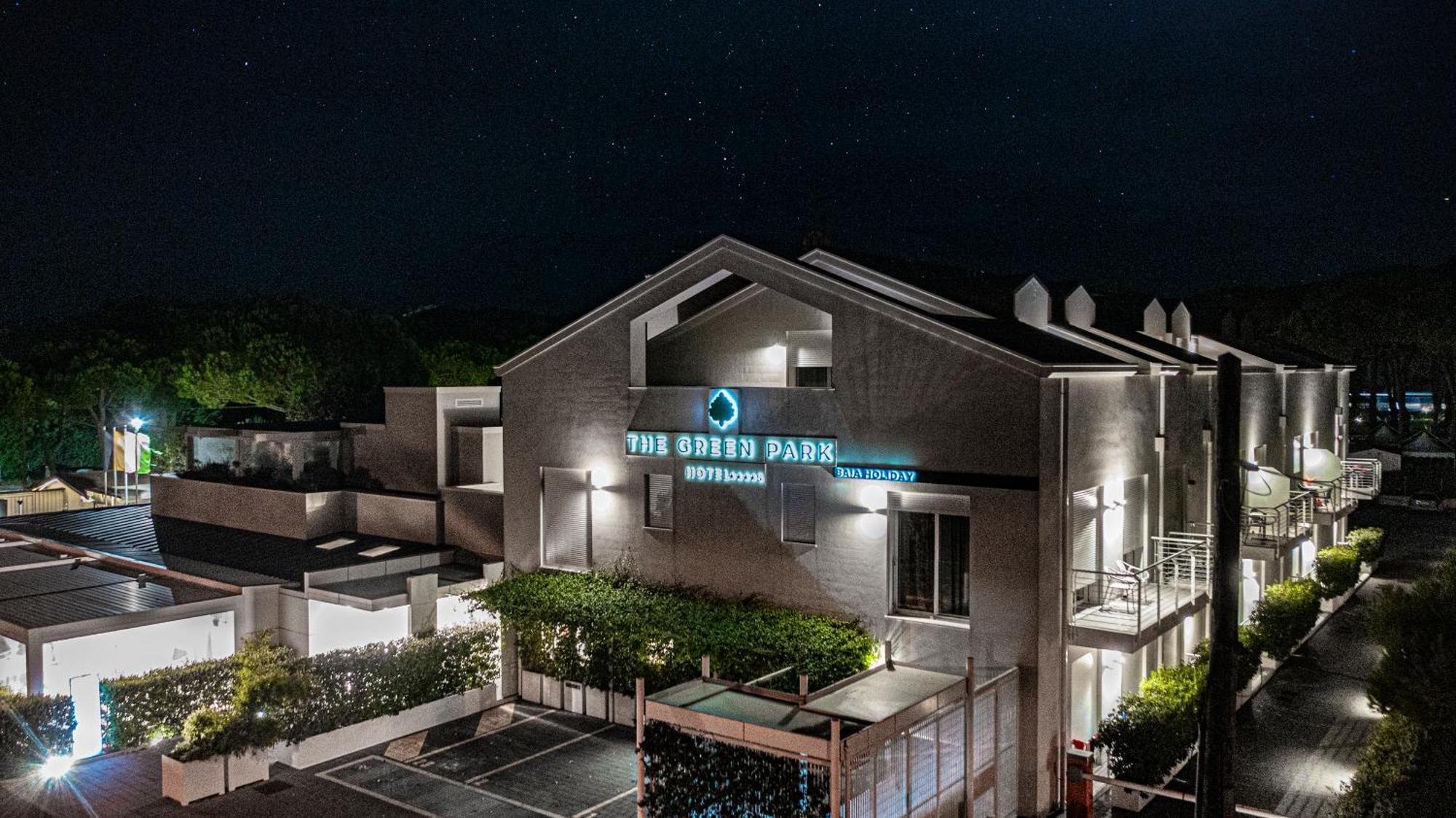 קוואלינו-טראפורטי The Green Park Hotel Wellnessspa & Restaurant מראה חיצוני תמונה